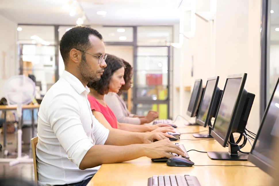 What is CCNA Training Online? Benefits and Key Features